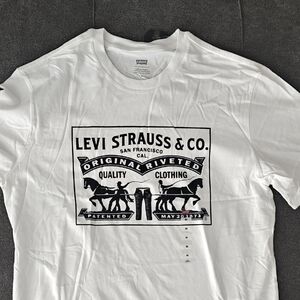 Levi's White Graphic Tee with Black Design